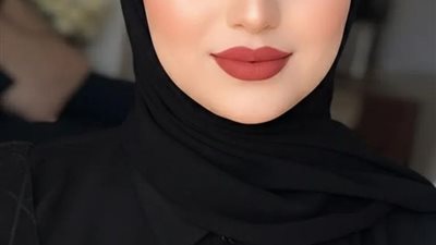 الملياردير والخادمه